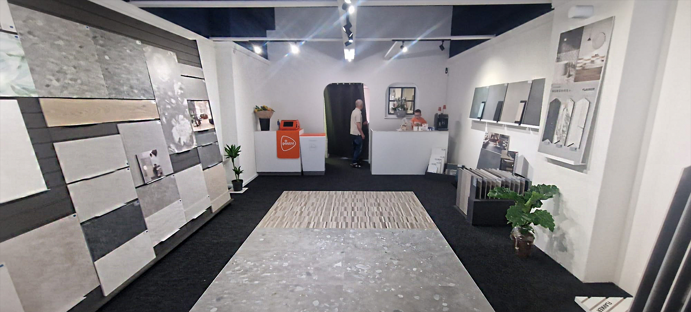 U KUNT OP AFSPRAAK ONZE SHOWROOM BEZOEKEN!